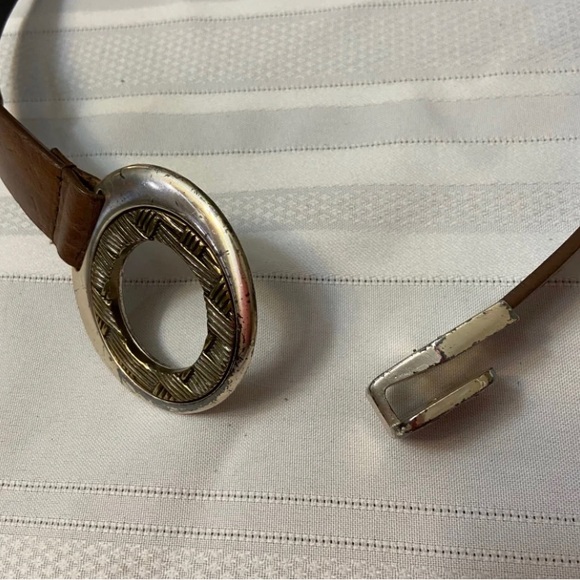 Chicos Adjustable Womens Brown
Belt with signs of wear on buckle -M/L - Picture 5 of 11